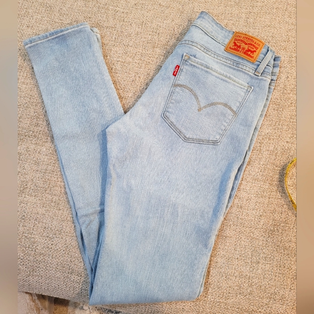 Levi's 711 skinny jeans
